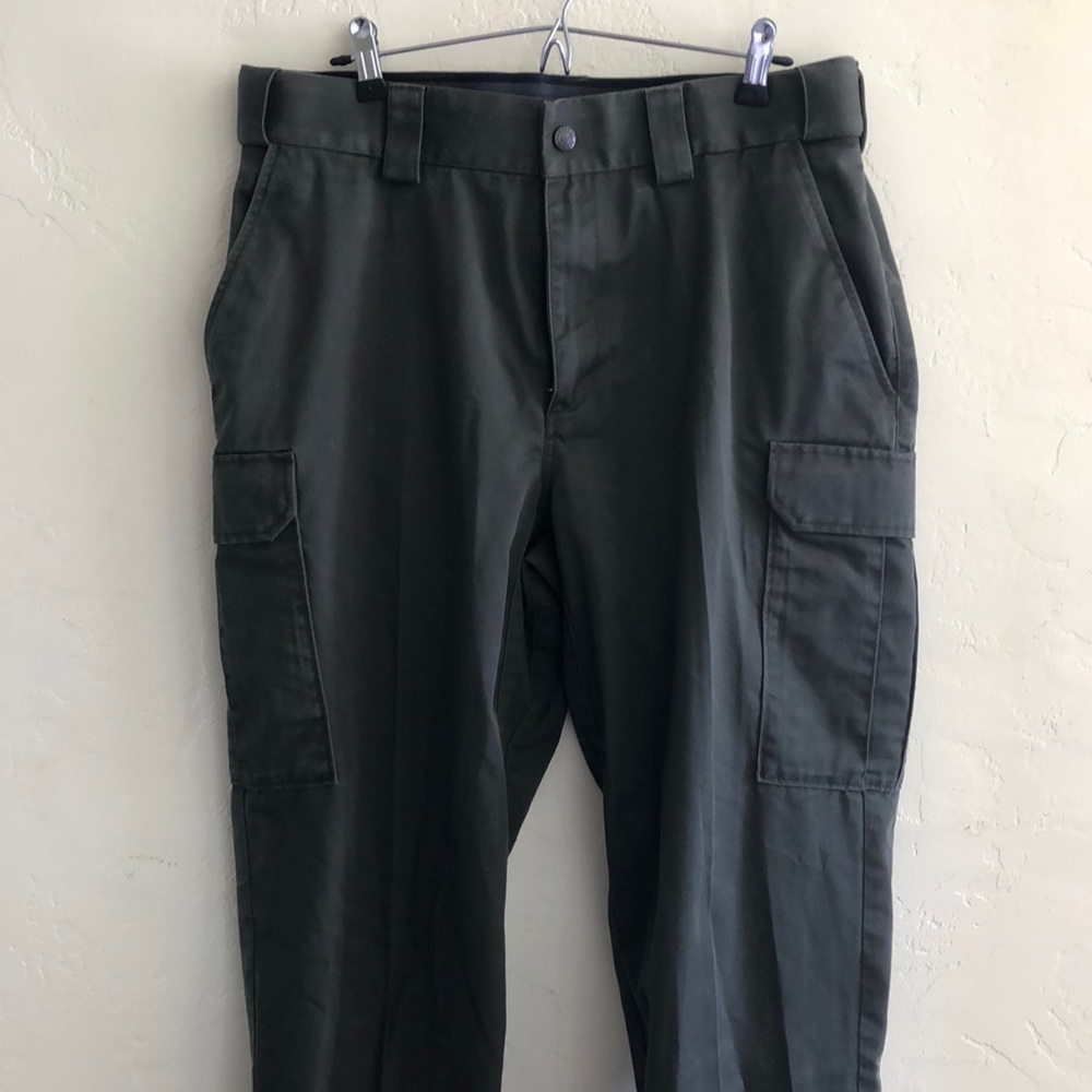 Mens 5.11 Tactical size 36 Green uniform pants